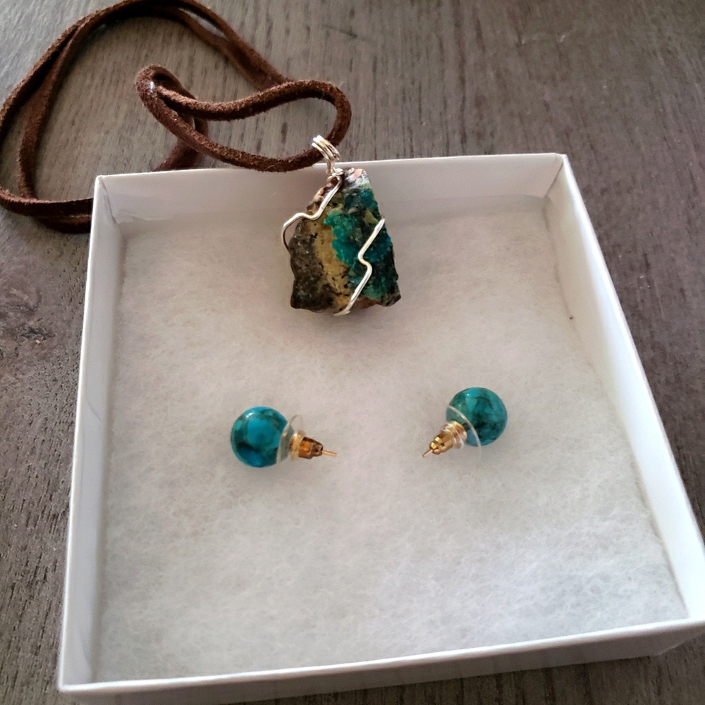 Beautiful Malachite Stone Pendant.